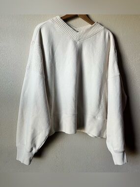 Aerie Vneck Ivory Sweatshirt